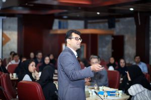 دوره مقدماتی قوانین و مقررات استخدامی در سطح دانشگاه های علوم پزشکی و خدمات بهداشتی درمانی کشور در مرکز قلب و عروق شهید رجایی: عکس شماره 1 / 12